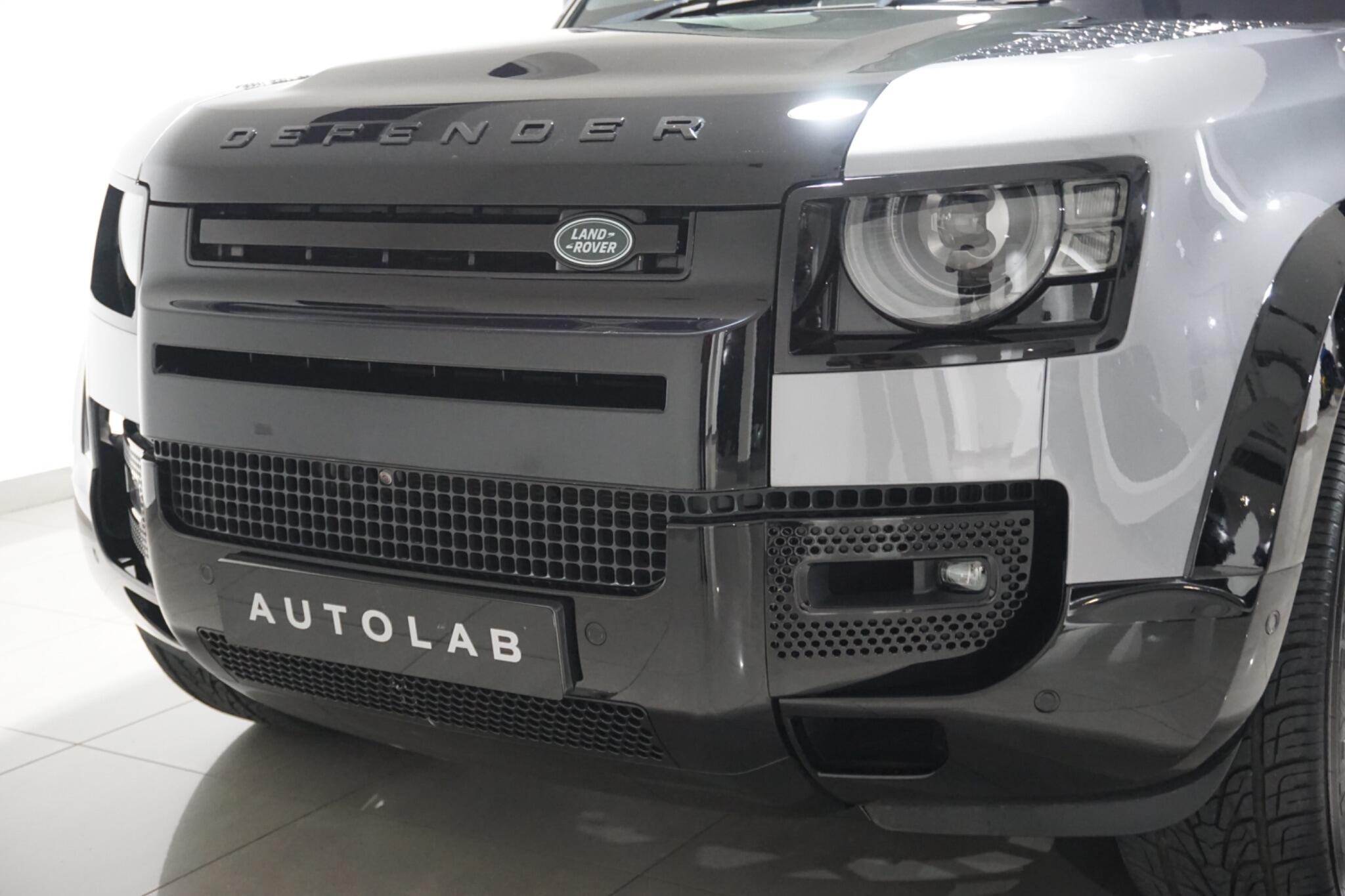 Land Rover Defender 110 3.0 D200 MHEV SE SUV 5dr Diesel Auto 4WD Euro 6 (s/s) (200 ps)